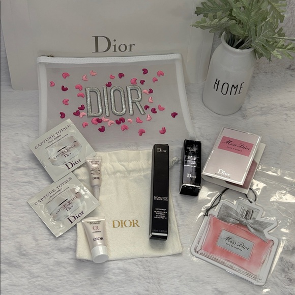LOW START‼️Dior Red Lipstick, Eyeliner, Facial Samples, and White Mesh Pouch - Picture 5 of 7